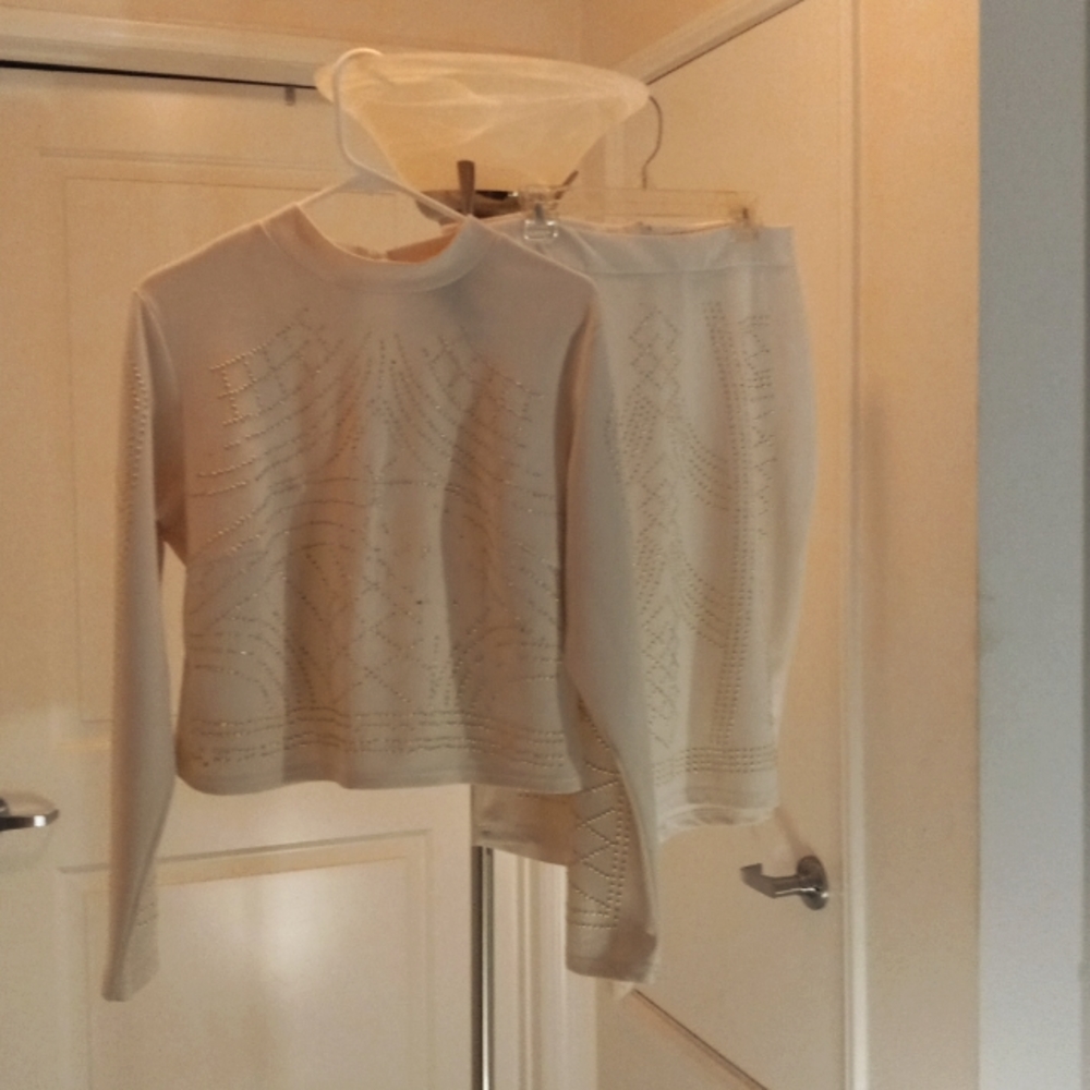 Ashley Stewart 2pcs top and skirt